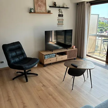 202 Aurora Apartment De Panne